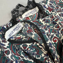 Load image into Gallery viewer, Vintage Lily of France two piece sleep set