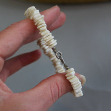 Load image into Gallery viewer, Retro Seashell bracelet
