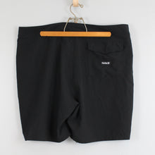 Load image into Gallery viewer, Hurley board shorts
