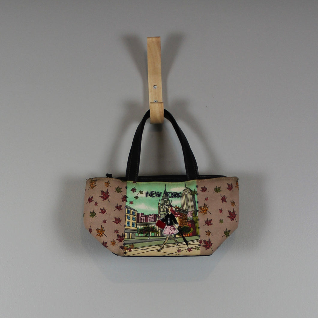 Retro New York mini purse