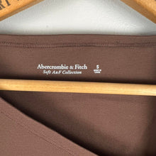 Load image into Gallery viewer, Abercrombie &amp; Fitch long sleeve
