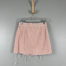 Load image into Gallery viewer, PacSun corduroy skirt
