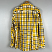 Load image into Gallery viewer, Club room plaid button down
