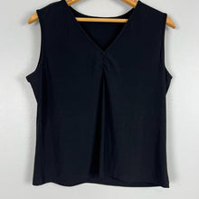 Load image into Gallery viewer, Basic black tank top
