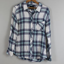 Load image into Gallery viewer, Rails plaid flannel
