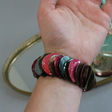 Load image into Gallery viewer, Funky shell bracelet
