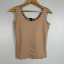 Load image into Gallery viewer, A’NUE LIGNE tank top
