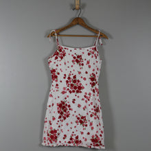 Load image into Gallery viewer, Vintage floral dress
