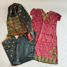 Load image into Gallery viewer, Retro khoobsurat women’s set
