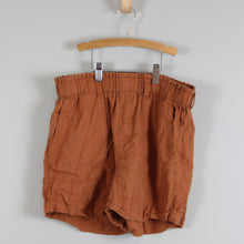 Load image into Gallery viewer, Sanctuary linen shorts
