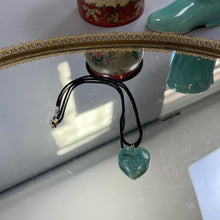 Load image into Gallery viewer, Vintage crystal heart necklace
