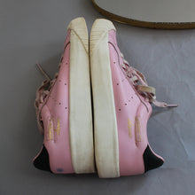 Load image into Gallery viewer, Adidas classic pink sneaker
