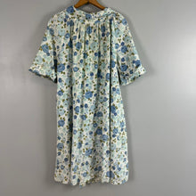 Load image into Gallery viewer, Vintage floral nightgown
