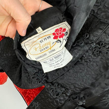 Load image into Gallery viewer, Vintage peony brand jacket
