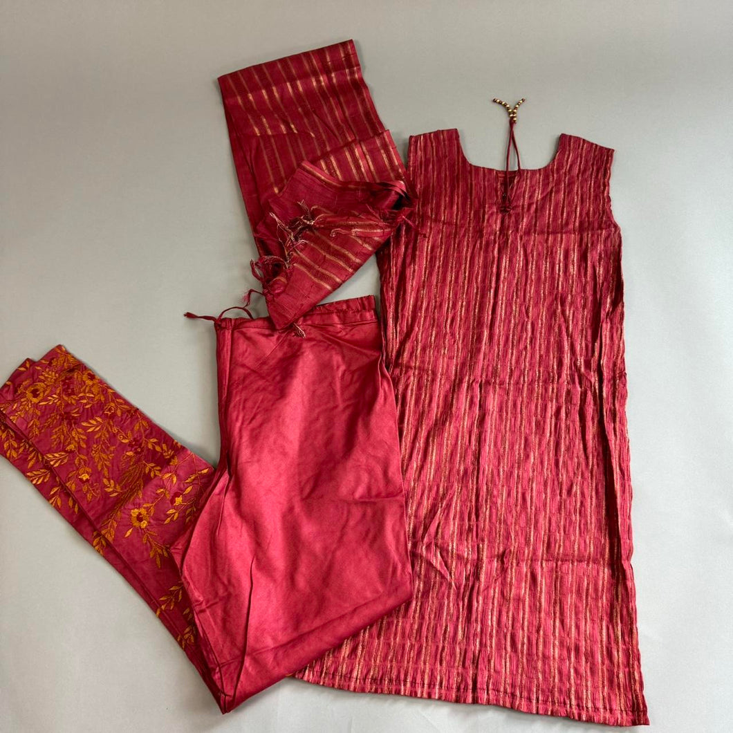 Retro women’s Indian set