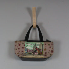 Load image into Gallery viewer, Retro New York mini purse
