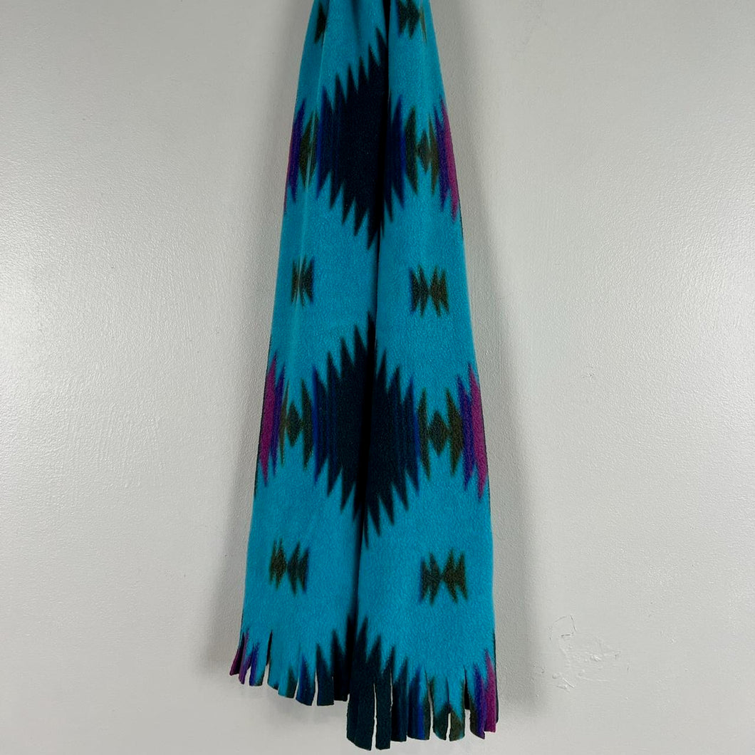 Retro fleece scarf