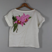 Load image into Gallery viewer, Vintage flower painted top
