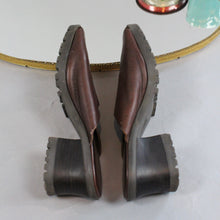 Load image into Gallery viewer, Vintage M.K. Assoc. leather heels
