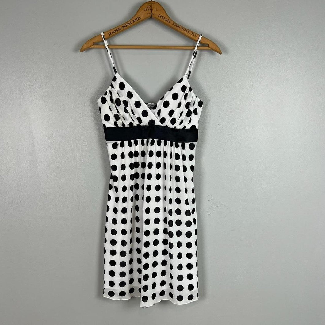 Retro body central dress