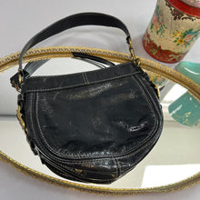 Load image into Gallery viewer, Vintage coach shoulder bag
