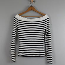 Load image into Gallery viewer, H&amp;M off the shoulder top
