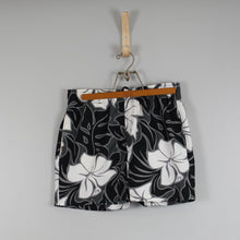 Load image into Gallery viewer, Talos Hawaiian flower swim trunks
