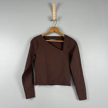 Load image into Gallery viewer, Abercrombie &amp; Fitch long sleeve
