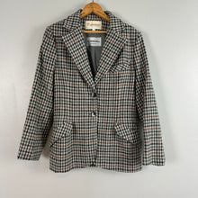 Load image into Gallery viewer, Vintage John Meyer blazer
