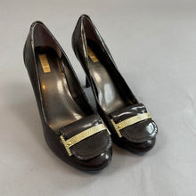 Load image into Gallery viewer, Retro tahari heels
