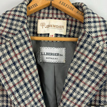 Load image into Gallery viewer, Vintage John Meyer blazer
