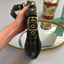 Load image into Gallery viewer, Vintage coach shoulder bag
