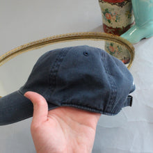 Load image into Gallery viewer, Vintage north face hat
