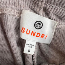 Load image into Gallery viewer, Sundry star sweatpants
