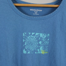 Load image into Gallery viewer, Retro Woolrich t-shirt
