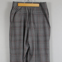 Load image into Gallery viewer, New York &amp; Company plaid pants
