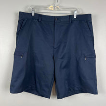 Load image into Gallery viewer, IZOD golf shorts
