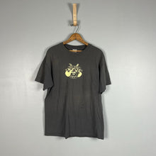 Load image into Gallery viewer, retro old bones rock t-shirt
