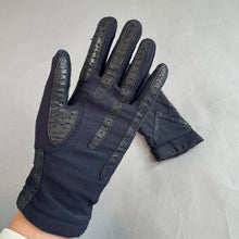 Load image into Gallery viewer, Vintage Isotoner gloves
