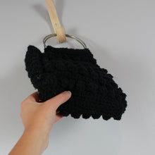 Load image into Gallery viewer, Vintage crochet bag
