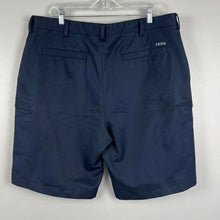 Load image into Gallery viewer, IZOD golf shorts
