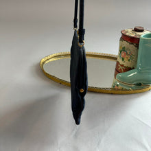 Load image into Gallery viewer, Vintage Greta Original bag
