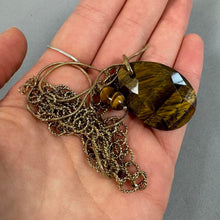 Load image into Gallery viewer, Vintage monet necklace
