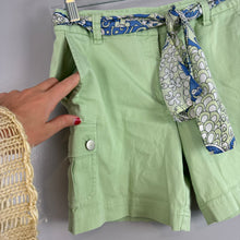 Load image into Gallery viewer, Vintage petite sophisticate shorts
