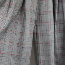 Load image into Gallery viewer, New York &amp; Company plaid pants
