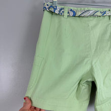 Load image into Gallery viewer, Vintage petite sophisticate shorts
