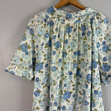 Load image into Gallery viewer, Vintage floral nightgown
