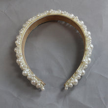 Load image into Gallery viewer, Modern pearl headband
