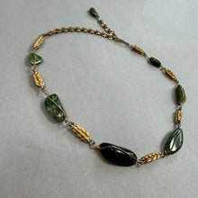 Load image into Gallery viewer, Vintage crystal necklace
