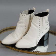 Load image into Gallery viewer, Circus by Sam Edelman booties
